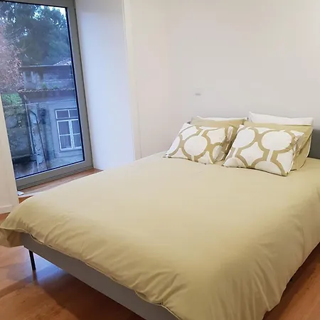 Apartament Cosy 1-bedroom Flat With Free Parking On Premises *