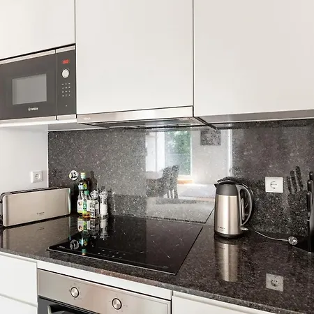 Apartment Cosy 1-bedroom Flat With Free Parking On Premises